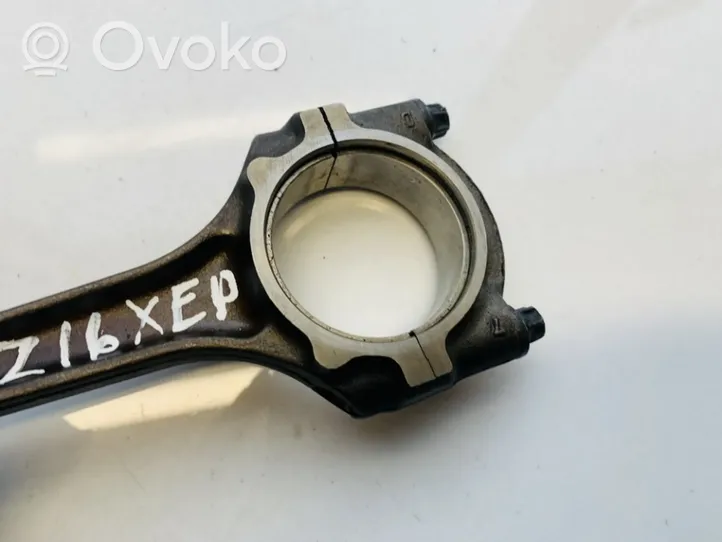 Opel Zafira B Piston avec bielle 