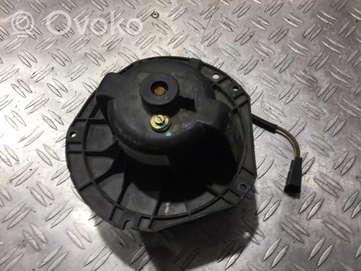 Volvo 460 Ventola riscaldamento/ventilatore abitacolo 0130111149