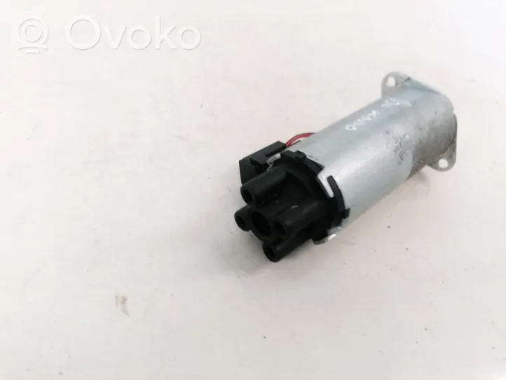 Volvo V70 Seat adjustment motor 900186101