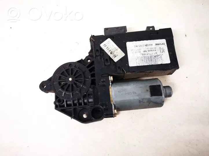 Peugeot 307 Moteur de lève-vitre de porte avant 9637131280