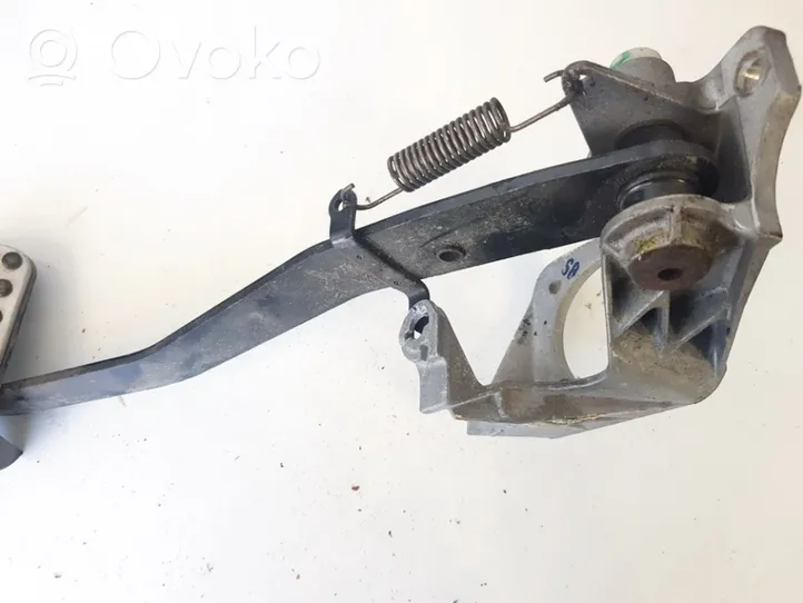 Chrysler Crossfire Brake pedal A2022941701