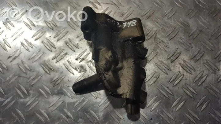 Audi A4 S4 B5 8D Supporto di montaggio del filtro dell’olio 050115417