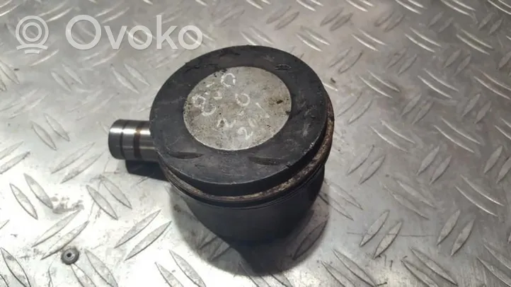 Volvo 850 Piston 