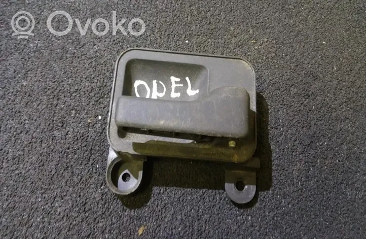 Opel Vectra A Galinė atidarymo rankenėlė vidinė 90270174