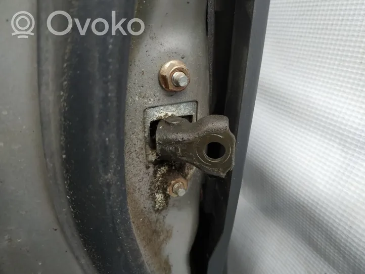 Toyota Corolla Verso E121 Priekinių durų atvėrimo ribotuvas 