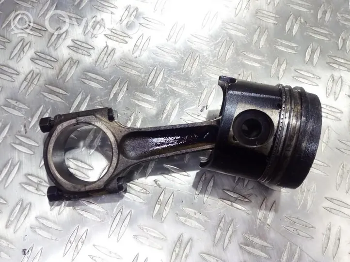 Citroen Xantia Piston avec bielle 83059