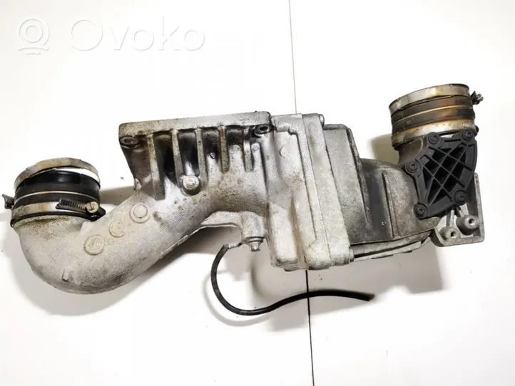 Mercedes-Benz CLC CL203 Intake resonator a2711400887