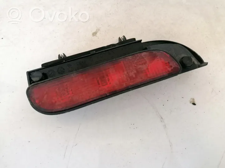 Audi A4 S4 B5 8D Trzecie światło stop 7r02569