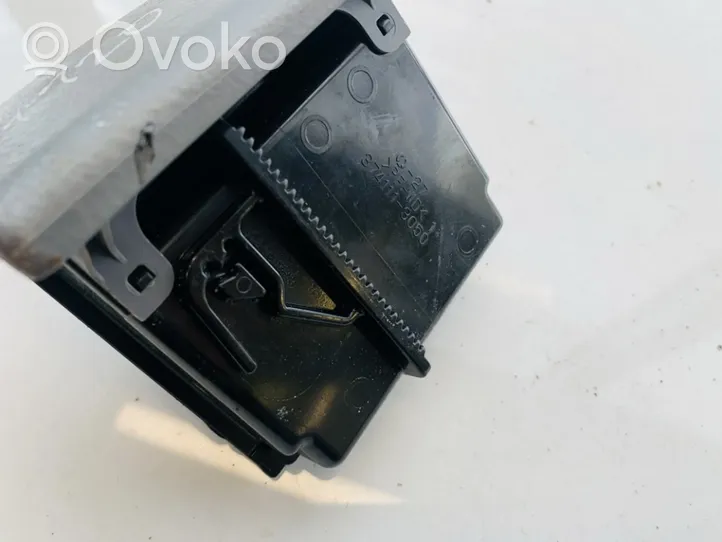 Toyota Avensis Verso Auton tuhkakuppi 3741113050