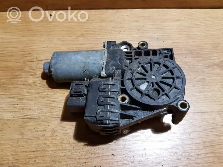 Audi A6 S6 C5 4B Moteur de lève-vitre de porte avant 0130821785