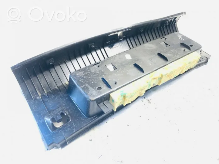 Volkswagen Jetta V Altro elemento di rivestimento bagagliaio/baule 1k5863485