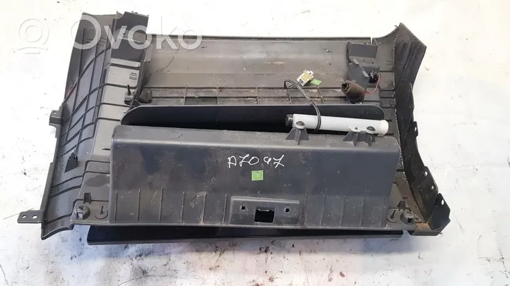 KIA Sorento Glove box 848303e000