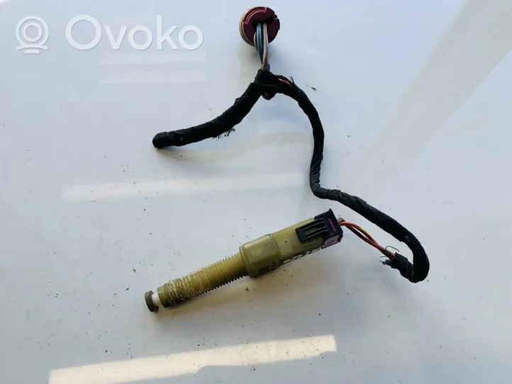 Audi 80 90 S2 B4 Brake pedal sensor switch 443945515