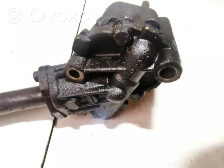 Audi A4 S4 B5 8D Pompa dell’olio 058115153