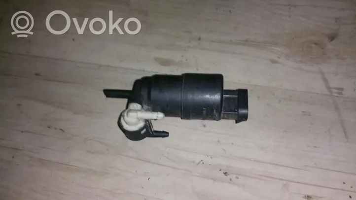 Renault Megane I Windscreen/windshield washer pump 7700821782