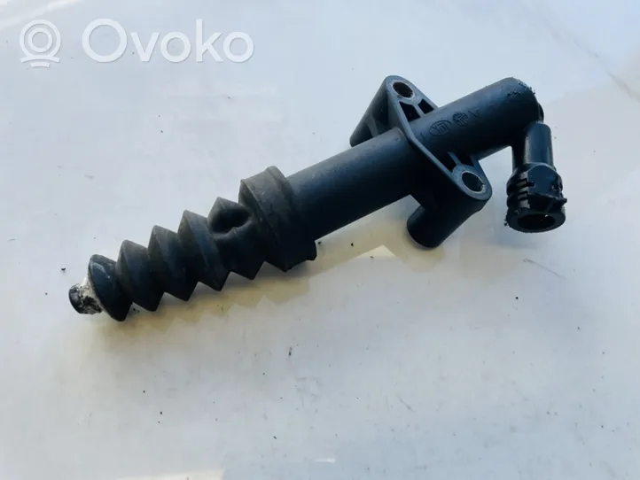 Citroen C3 Główny cylinder sprzęgła 9683750480