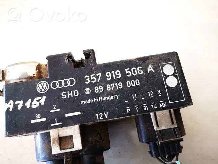 Volkswagen PASSAT B4 Relè della ventola di raffreddamento 357919506a