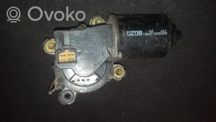 Mazda 323 F Pyyhkimen moottori 8492000981