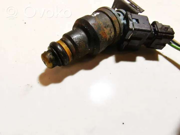 Hyundai Accent Injecteur de carburant 3531022010