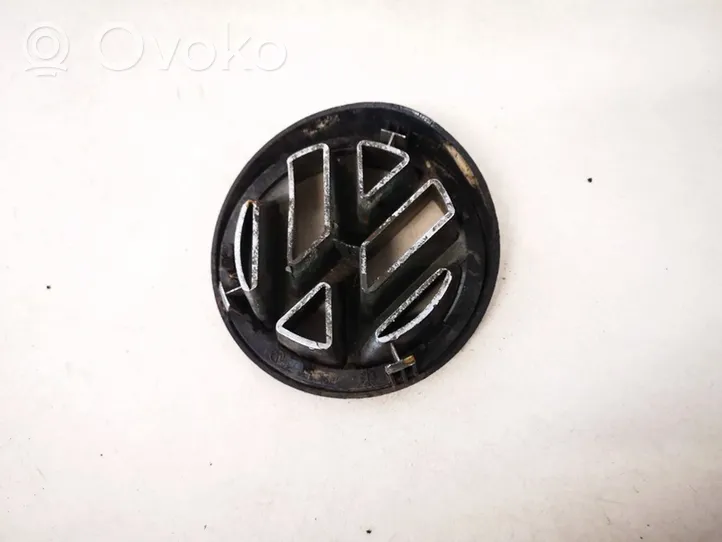 Volkswagen Golf III Logo, emblème, badge 321853601b