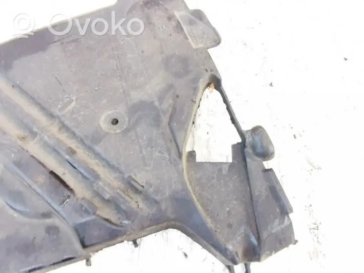 Renault Megane II Cache carter courroie de distribution 8200102678