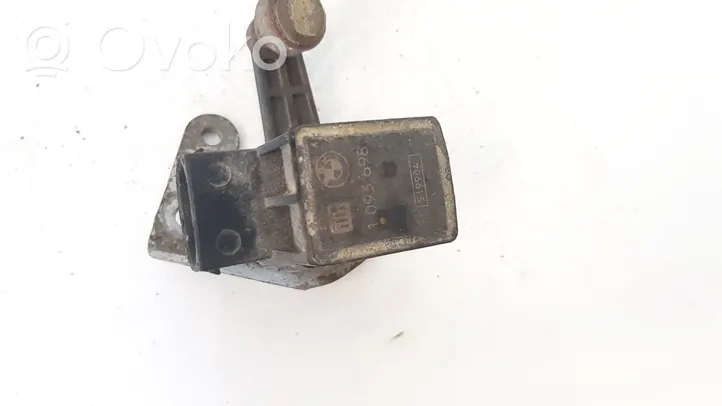 BMW 5 E39 Front height sensor lever 1093698