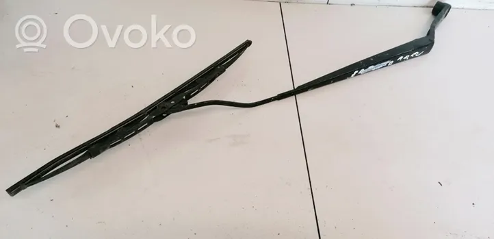 Hyundai Trajet Front wiper blade arm 