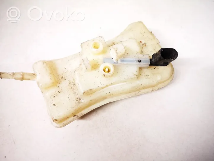 Volkswagen PASSAT B5.5 Brake fluid reservoir 320670094