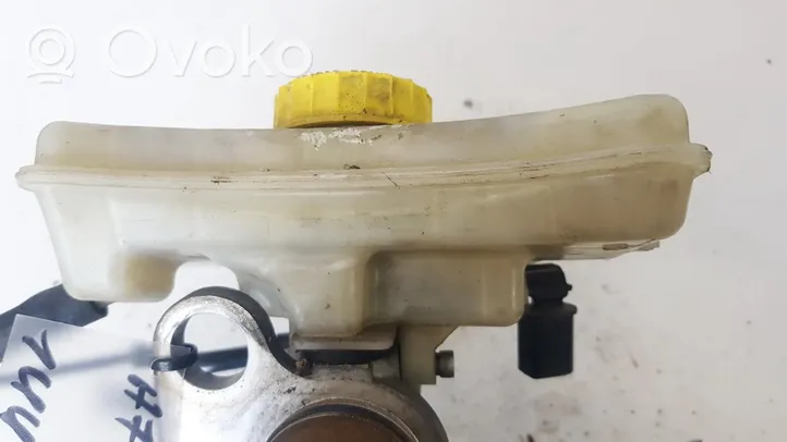 Audi A6 S6 C5 4B Brake fluid reservoir 8e0611301e