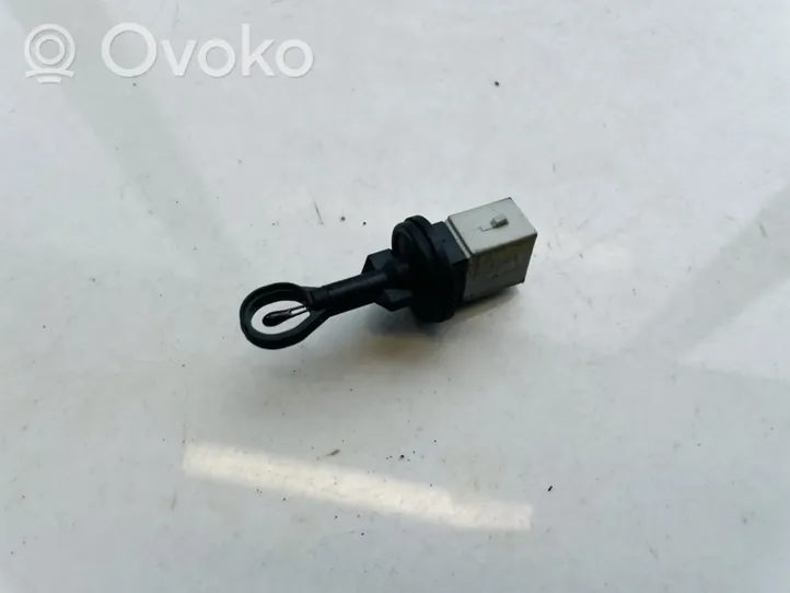 Audi A4 S4 B7 8E 8H Interior temperature sensor 