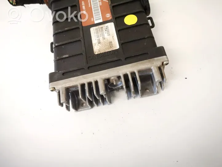 Audi 80 90 B3 Sterownik / Moduł ECU 443907311