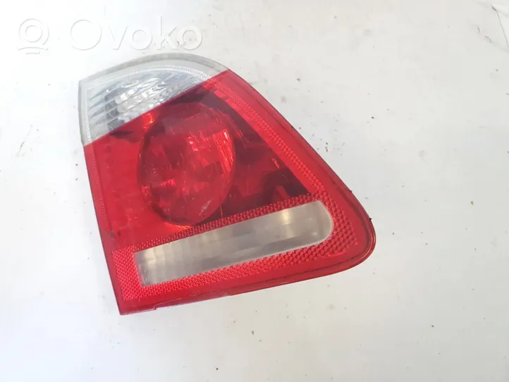 BMW 5 E60 E61 Lampy tylnej klapy bagażnika 6935331