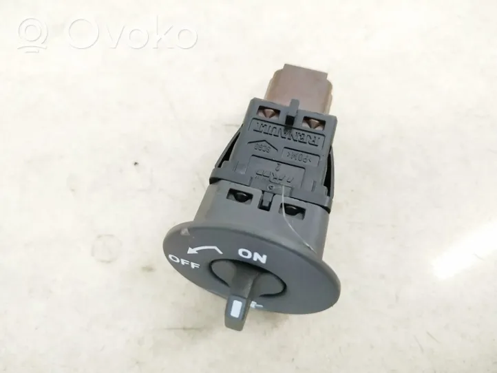 Renault Megane III Passenger airbag on/off switch 8200169589d