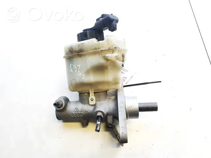 Audi Q7 4L Główny cylinder hamulca 03350887631