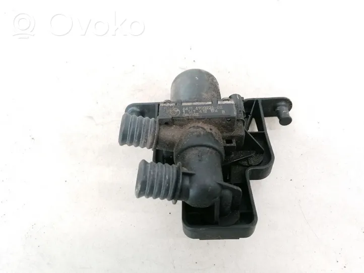 BMW 5 E60 E61 Coolant heater control valve 1147412174