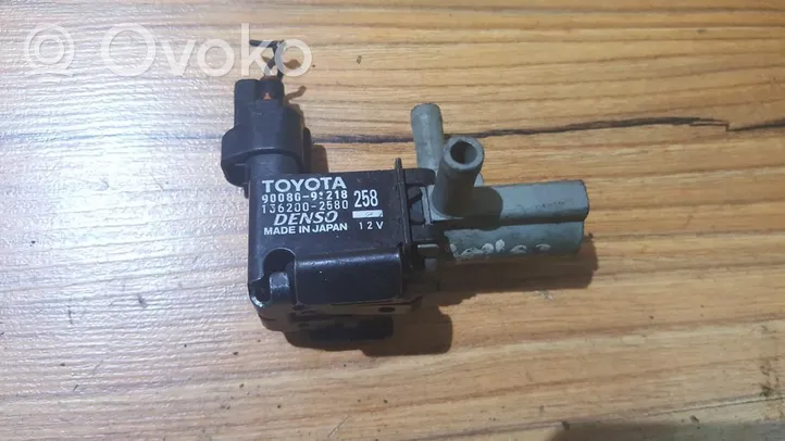 Toyota Corolla E120 E130 Solenoidinis vožtuvas 9008091218