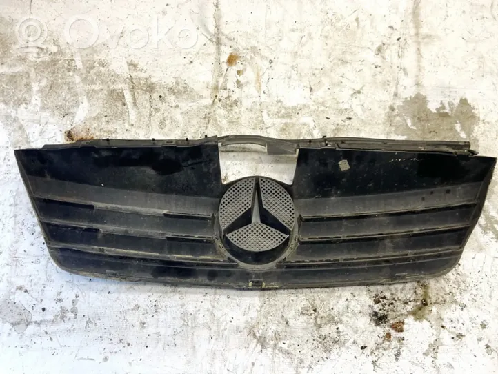 Mercedes-Benz Vaneo W414 Atrapa chłodnicy / Grill A4148800085