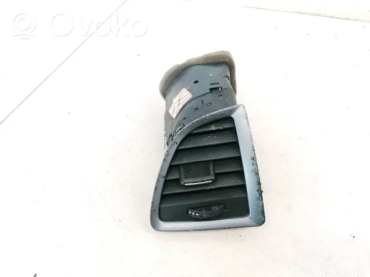 Opel Astra J Griglia di ventilazione centrale cruscotto 13417595