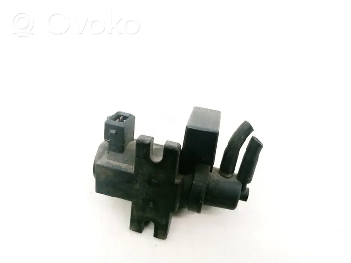 BMW 5 E60 E61 Solenoidinis vožtuvas 70057903