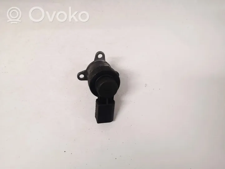 BMW X5 E53 Fuel pressure sensor 0928400560