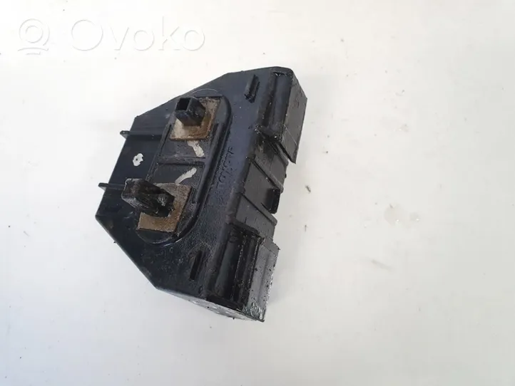 Toyota Avensis T250 Support de pare-chocs arrière 5256205010