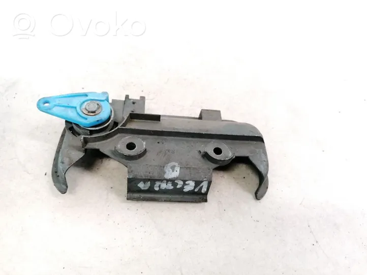 Opel Vectra B Front door lock (next to the handle) 