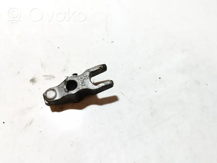 Opel Zafira B Fuel Injector clamp holder 