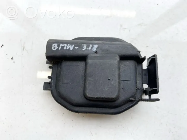 BMW 3 E36 Osłona żarówki lampy przedniej 