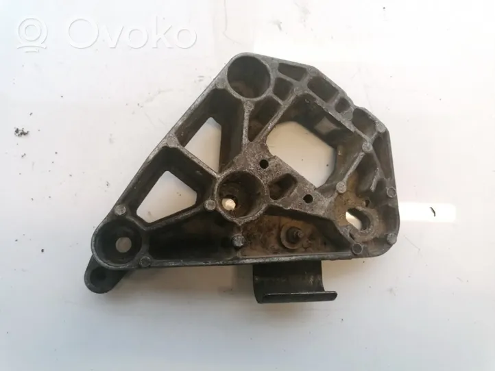 Renault Clio I Engine mounting bracket 7700795783