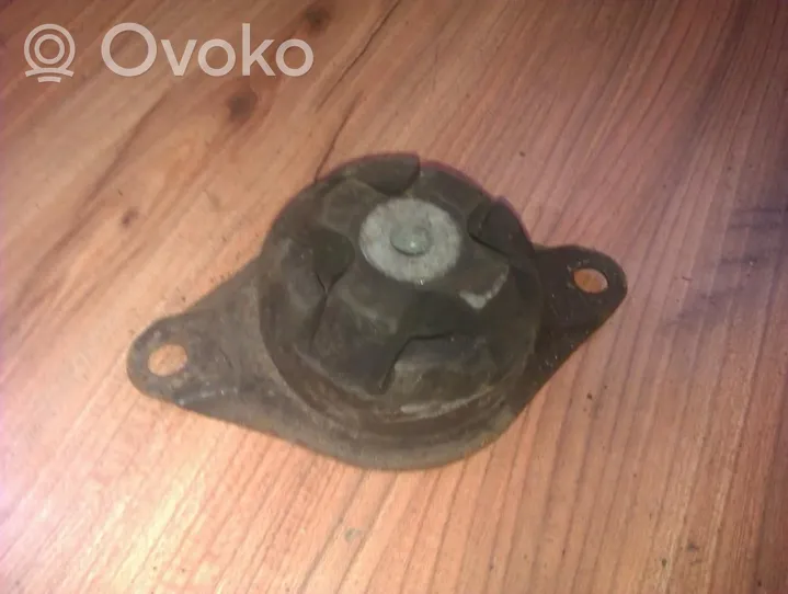 Audi 100 200 5000 C3 Support de moteur, coussinet 443199381