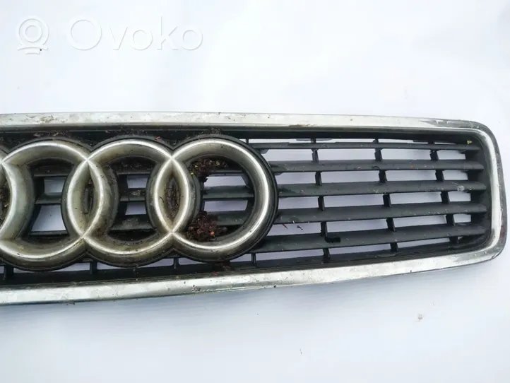 Audi A4 S4 B5 8D Atrapa chłodnicy / Grill 8d0853651j