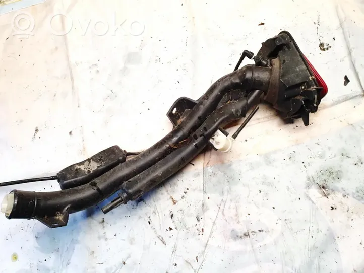 Peugeot 406 Tubo e bocchettone per riempimento serbatoio del carburante 9621846880