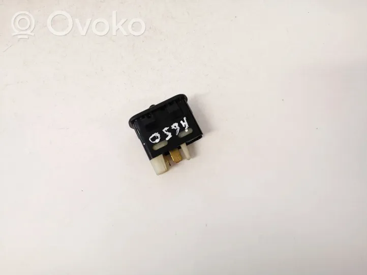 Daihatsu Terios Przycisk / Przełącznik ogrzewania szyby przedniej / czołowej rr76