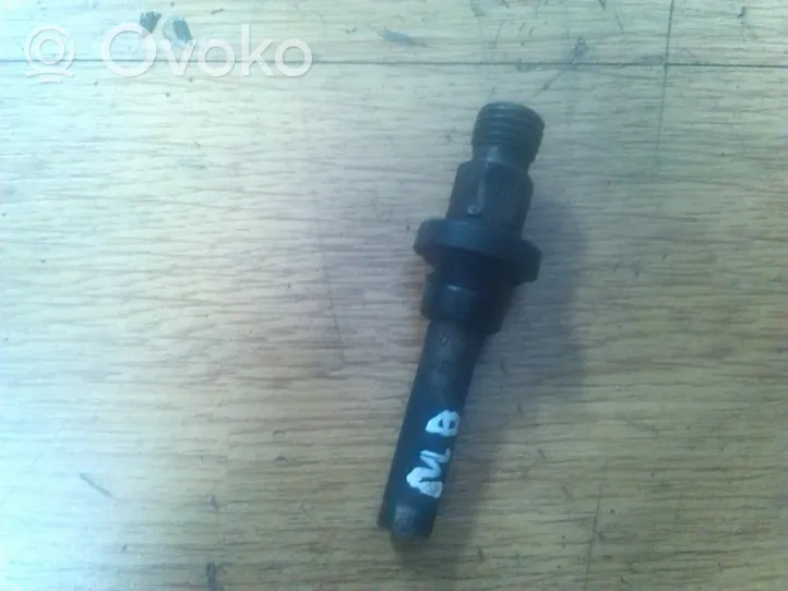 Mercedes-Benz S W126 Injecteur de carburant 0437502010